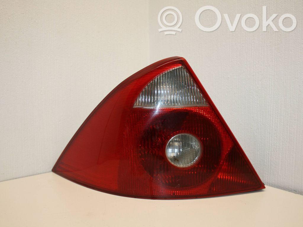 Ford Mondeo Mk III Lampa tylna 
