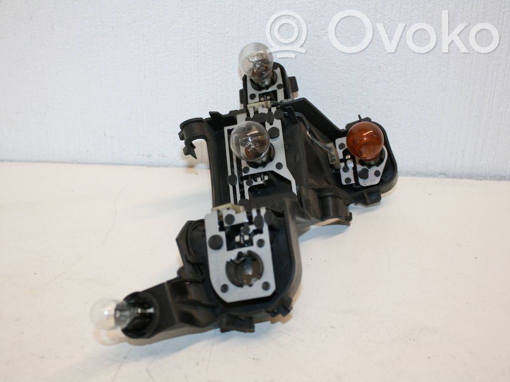 BMW 5 E60 E61 Galinio žibinto dangtelis (lizdas) 