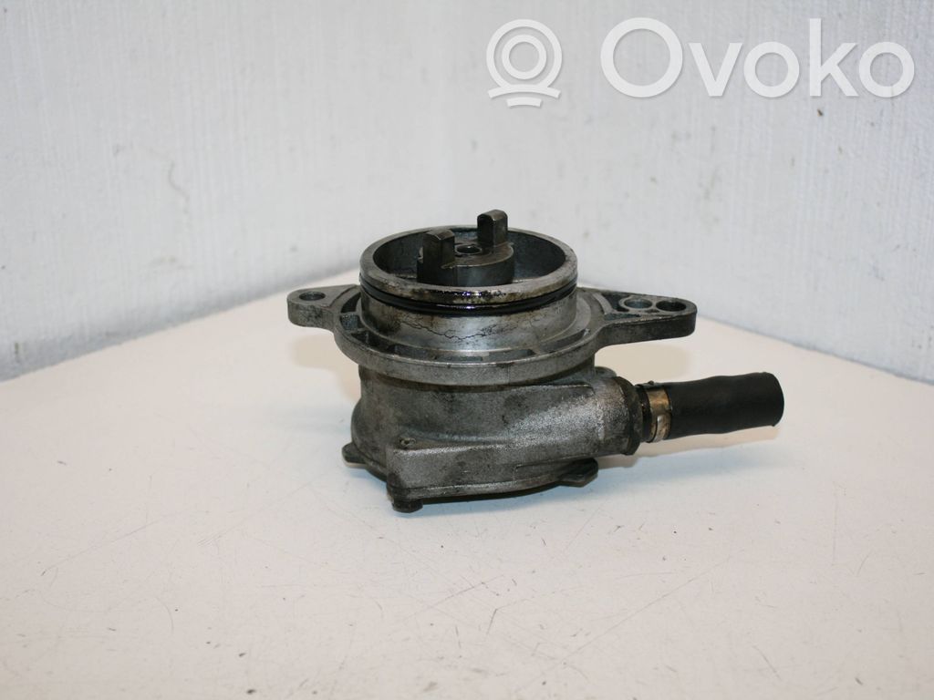 Vacuum pump   2249939,11662244266,11662245577,11662246126,2244266,2245577,2246126,2247490