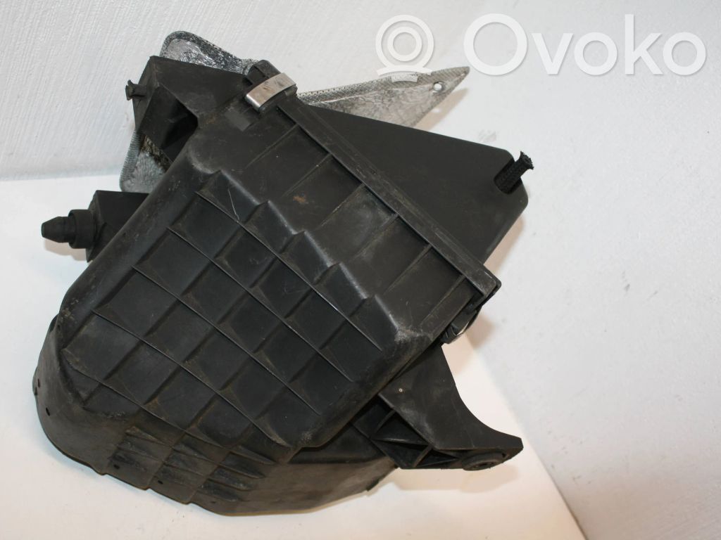 Volkswagen PASSAT B5 Luftfilterkasten 