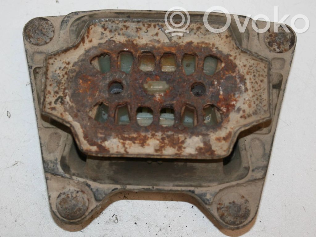 Audi A6 S6 C5 4B Dzinēja spilvens 