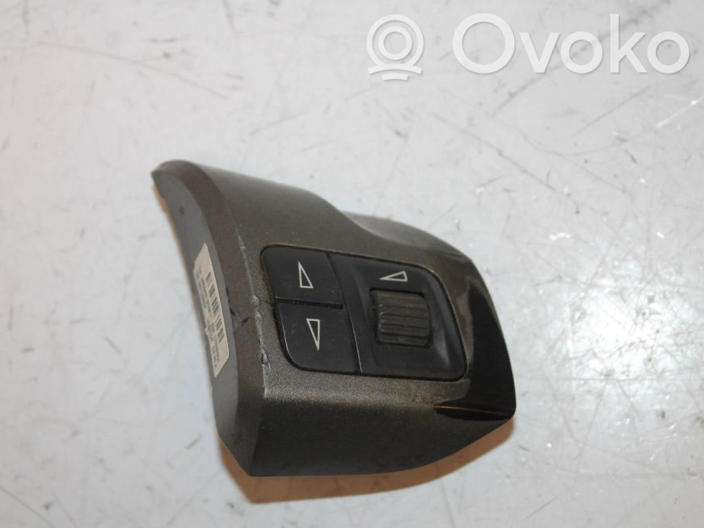 Opel Vectra C Przełącznik / Przycisk kierownicy 