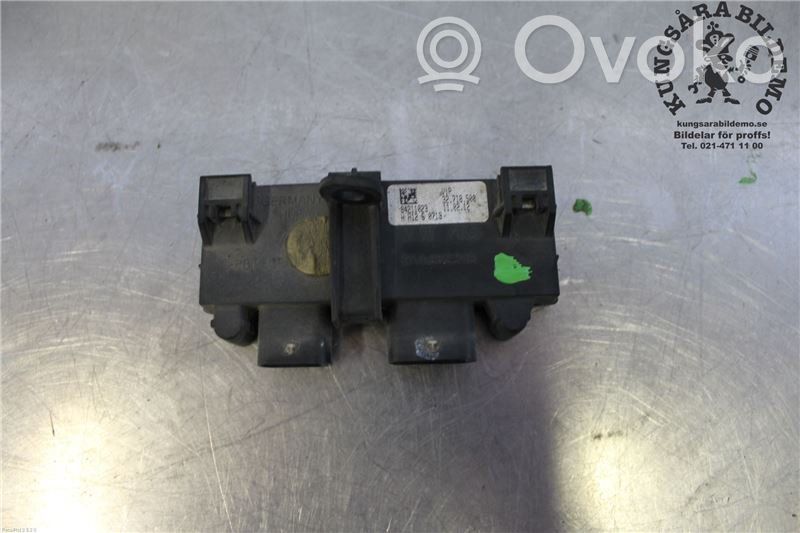 Volkswagen PASSAT CC Tailgate/trunk control unit/module 