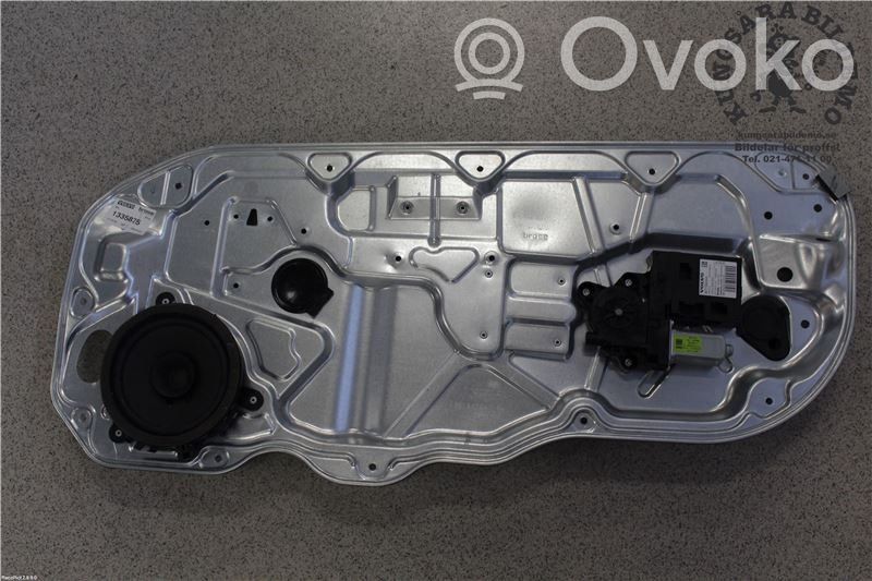 Volvo C30 Elektryczny podnośnik szyby drzwi przednich 
