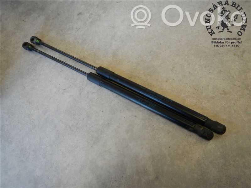 KIA Ceed Tailgate strut 