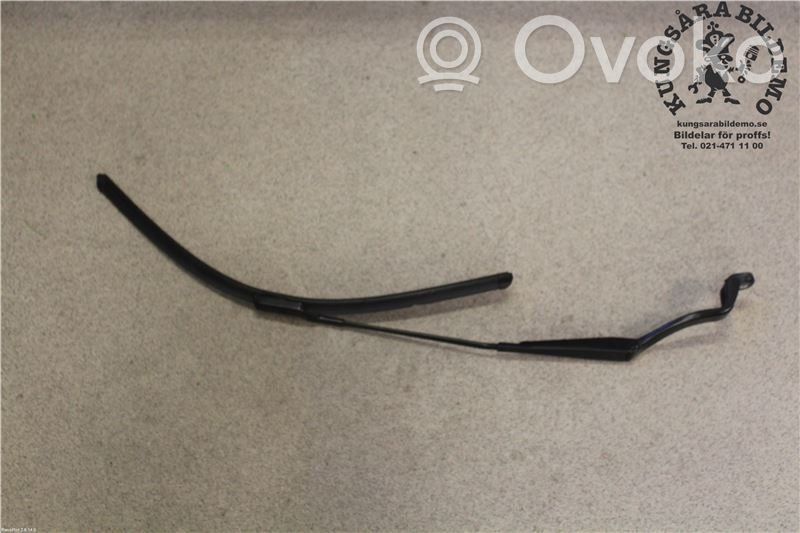 Ford S-MAX Front wiper blade arm 