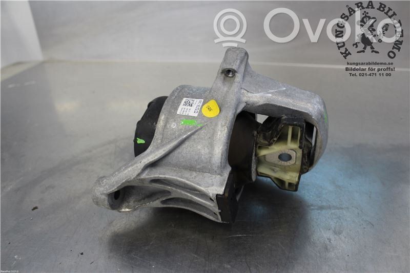 Engine mount bracket   8W0199372CD,8W0199372CD,8W0199372CD