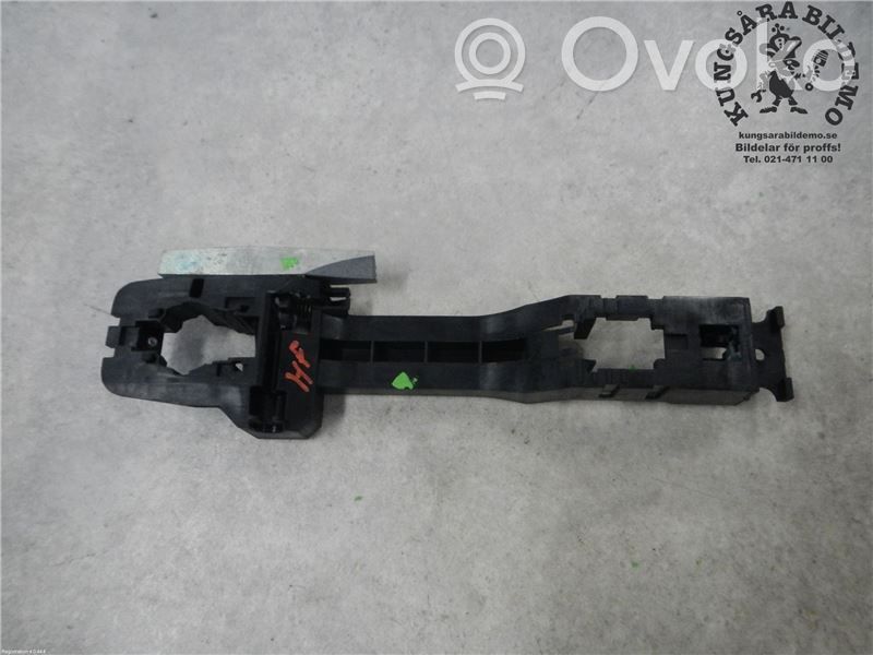 Nissan Navara D23 Manecilla externa puerta delantera 