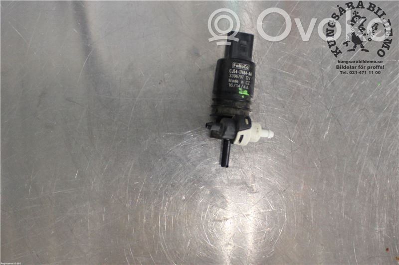 Ford Kuga II Windscreen/windshield washer pump 