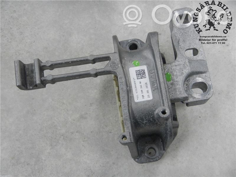 Seat Arona Engine mounting bracket 