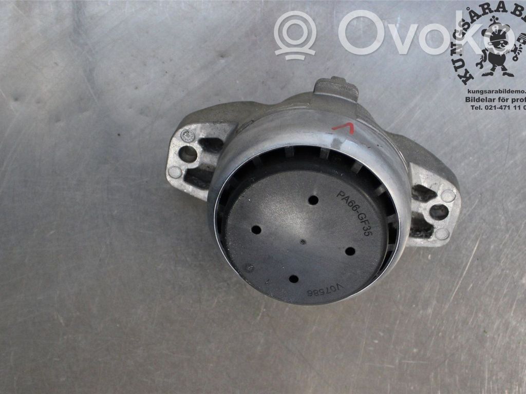 Porsche Panamera (970) Engine mount bracket 