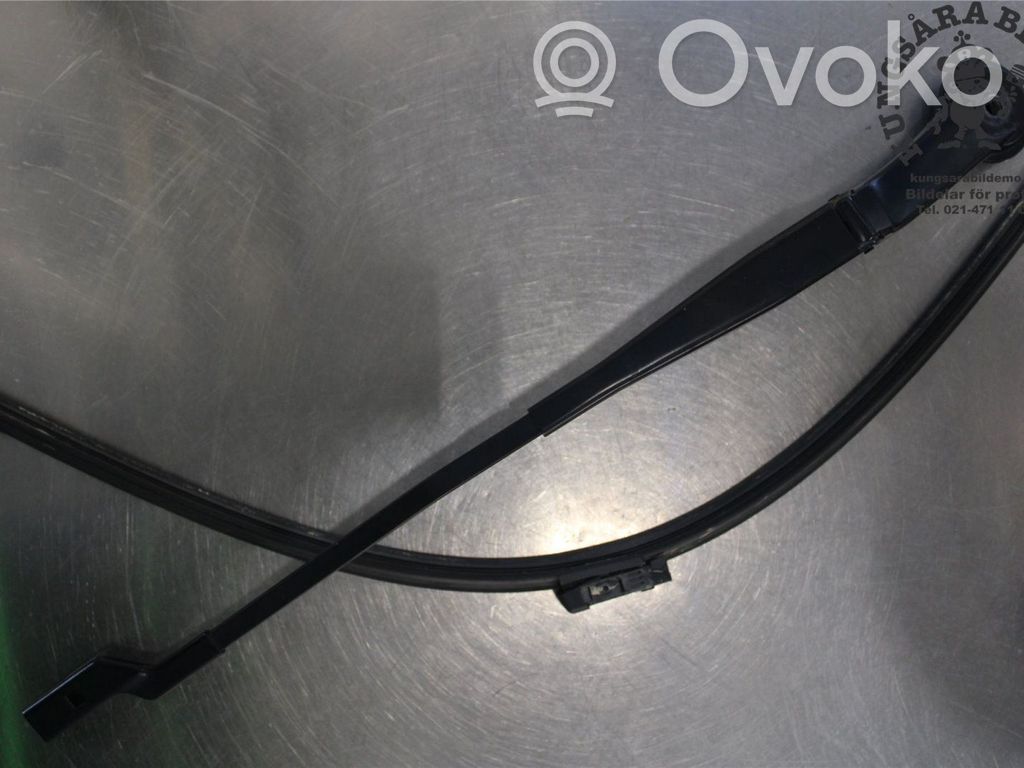 Ford Focus Front wiper blade arm 