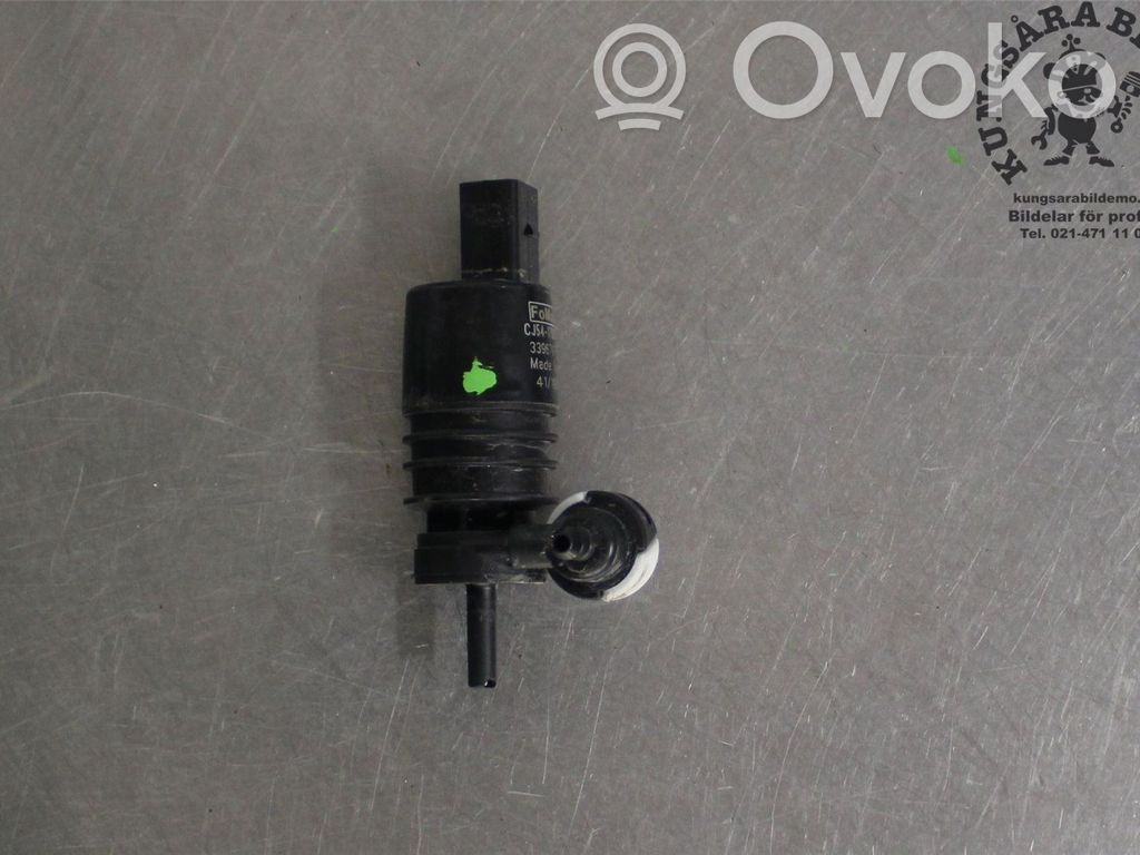 Ford Kuga II Windscreen/windshield washer pump 
