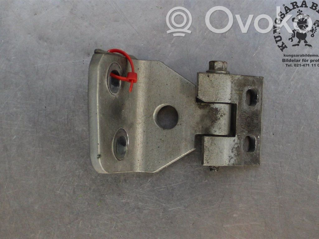 BMW X3 E83 Front door lower hinge 