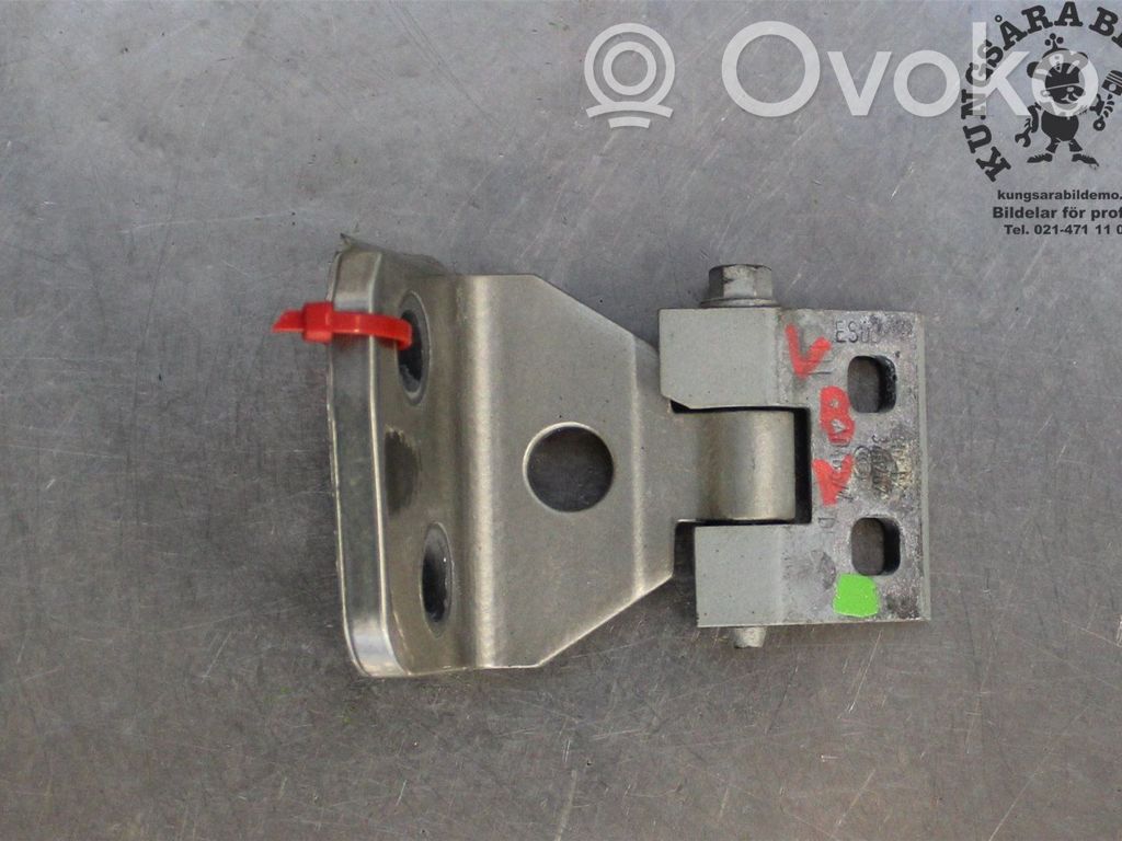 BMW X3 E83 Rear door lower hinge 