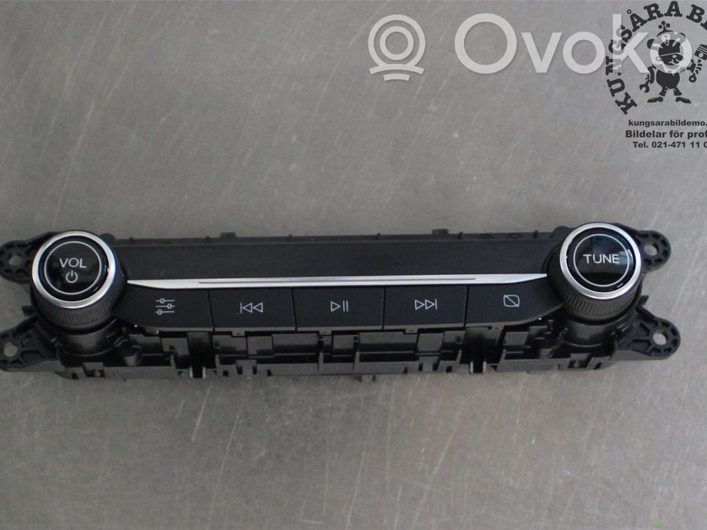 Ford Focus Radio/CD/DVD/GPS head unit 