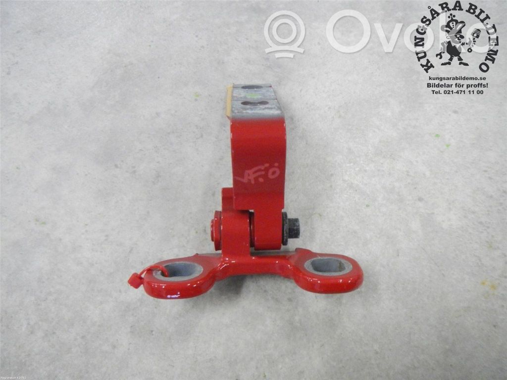 Volvo V40 Front door upper hinge 