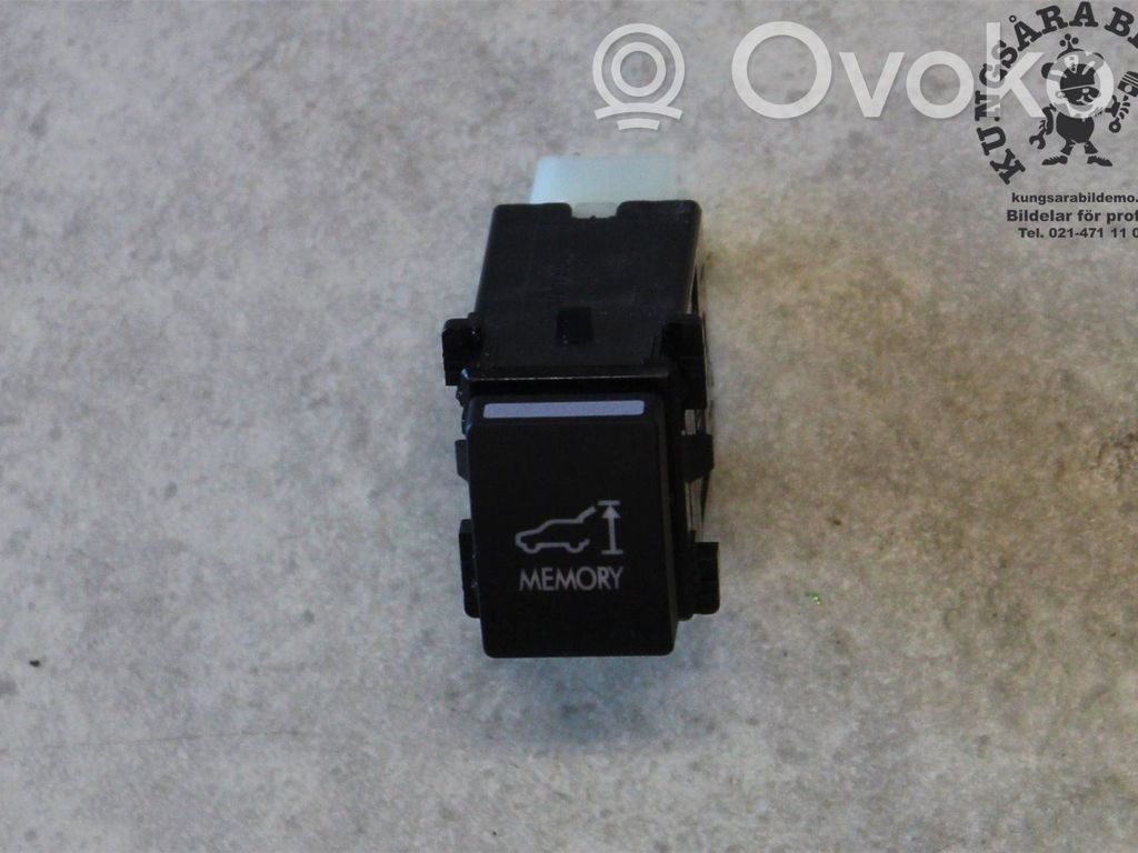 Subaru Outback (BS) Tailgate/boot open switch button 