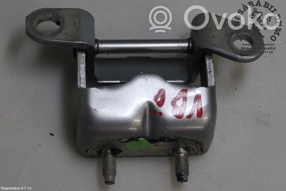 Nissan Note (E12) Rear door upper hinge 