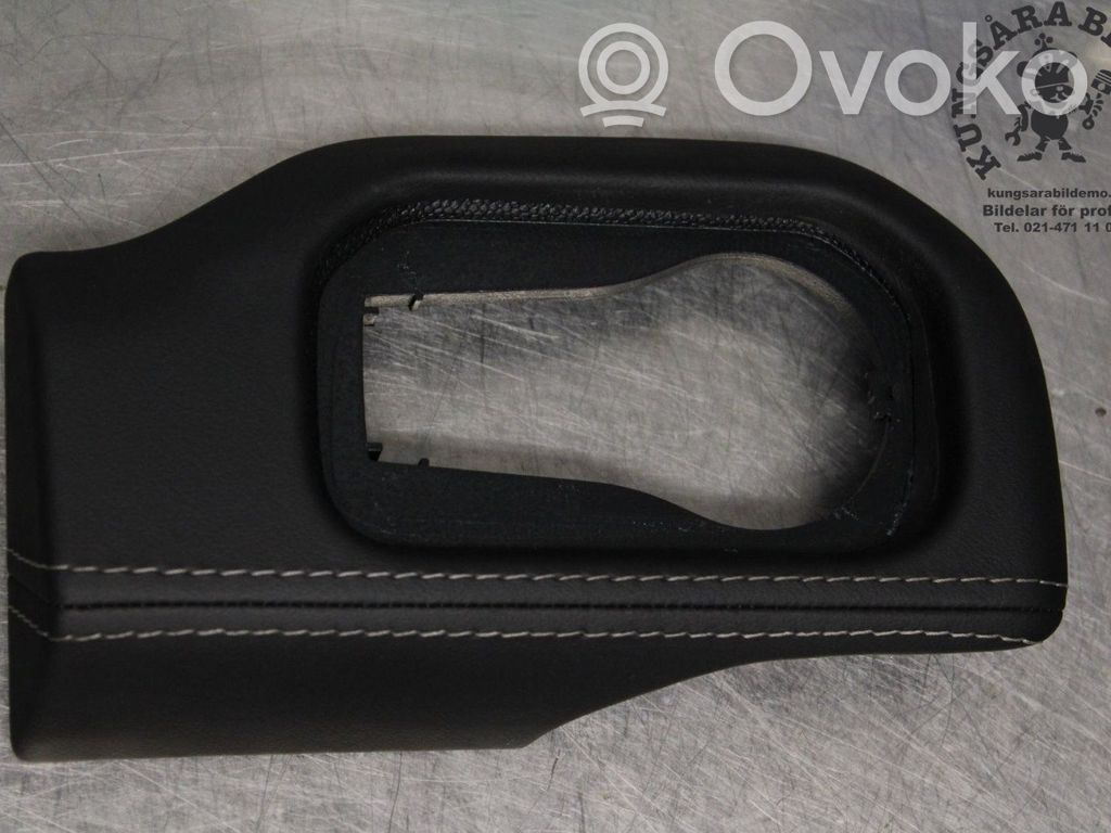 Dodge RAM Dashboard glove box trim 