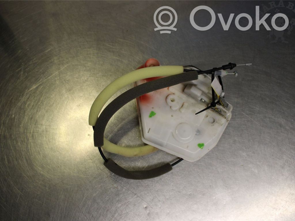 Mazda 2 Front door lock 