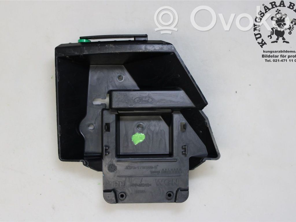 Ford Focus Rear bumper mounting bracket 