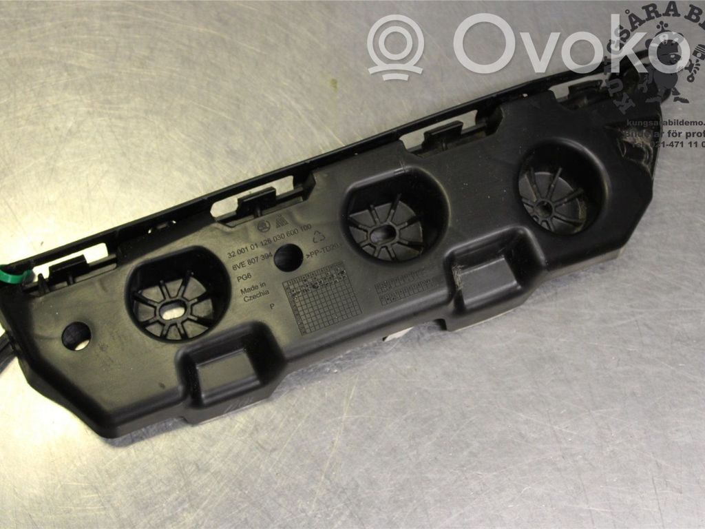 Skoda Fabia Mk4 (6VA) Uchwyt / Mocowanie zderzaka tylnego 