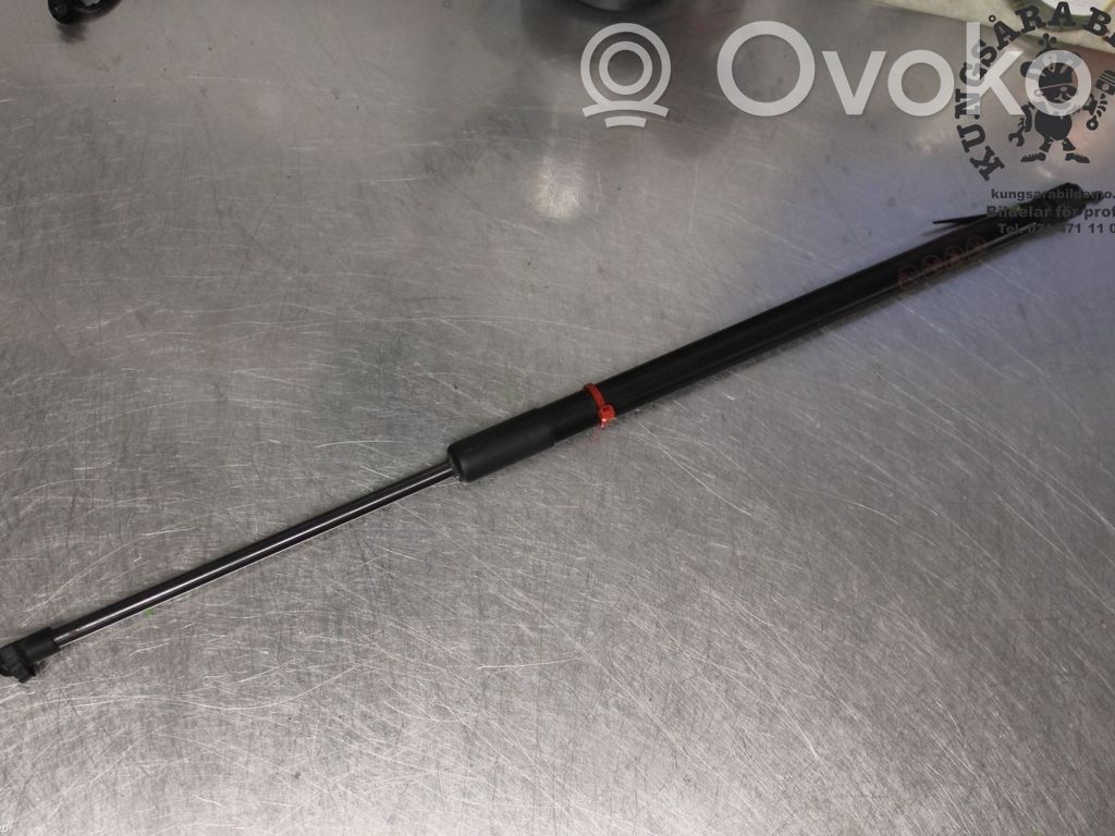 Mazda 2 Tailgate strut 