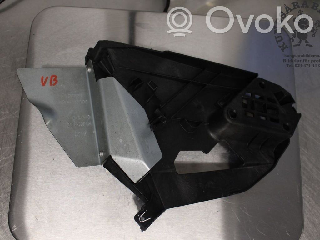 Volvo XC60 Rear door lock 