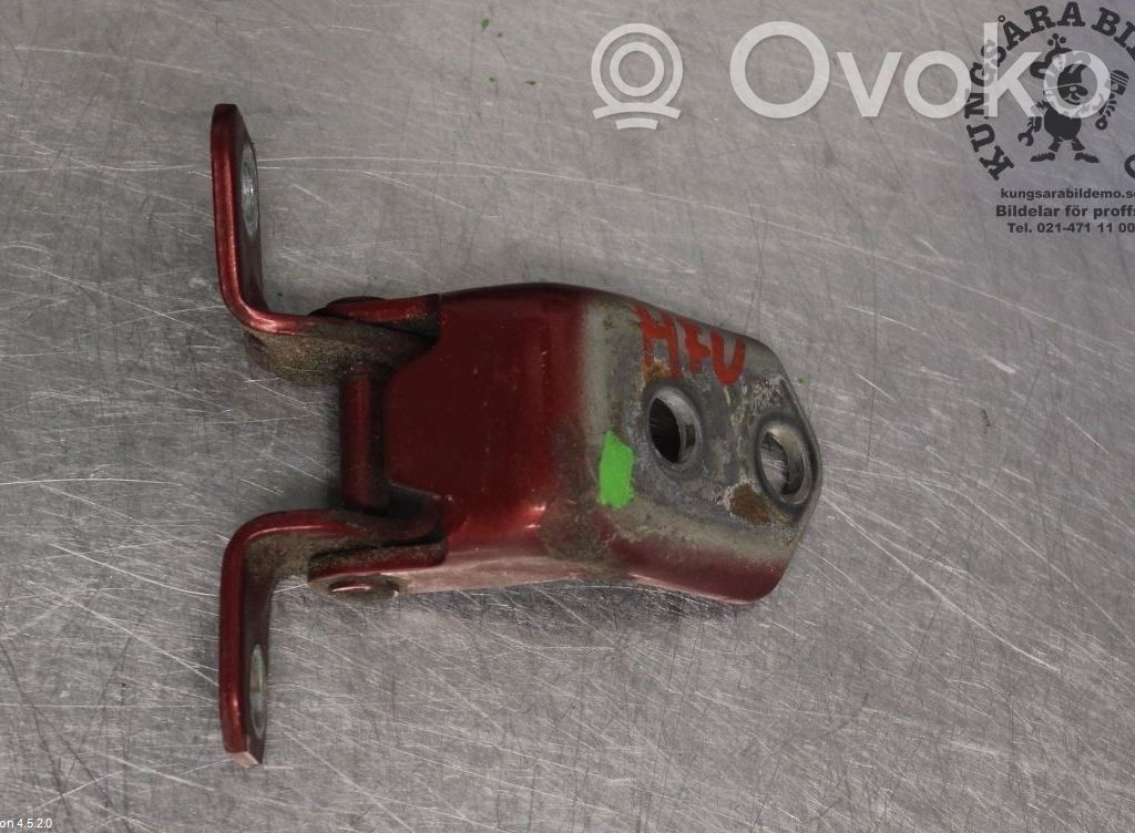 Mazda 2 Front door lower hinge 