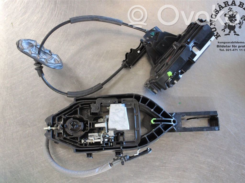 Ford Focus Aizmugurē slēdzene 