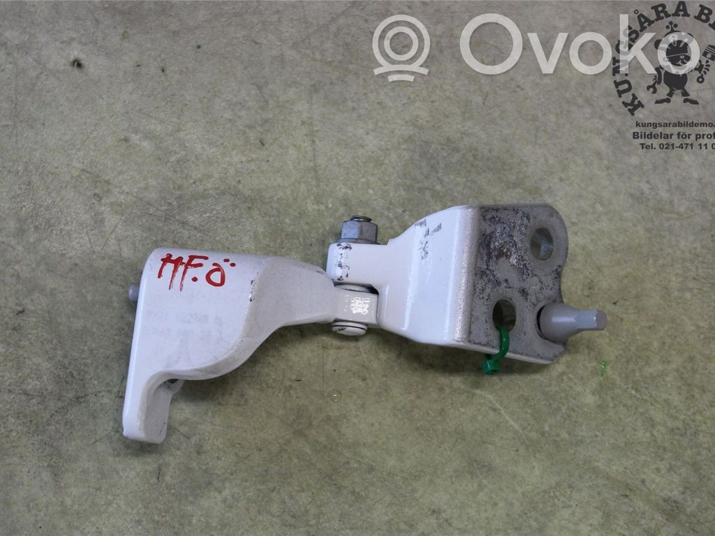 Ford Transit Courier Front door upper hinge 