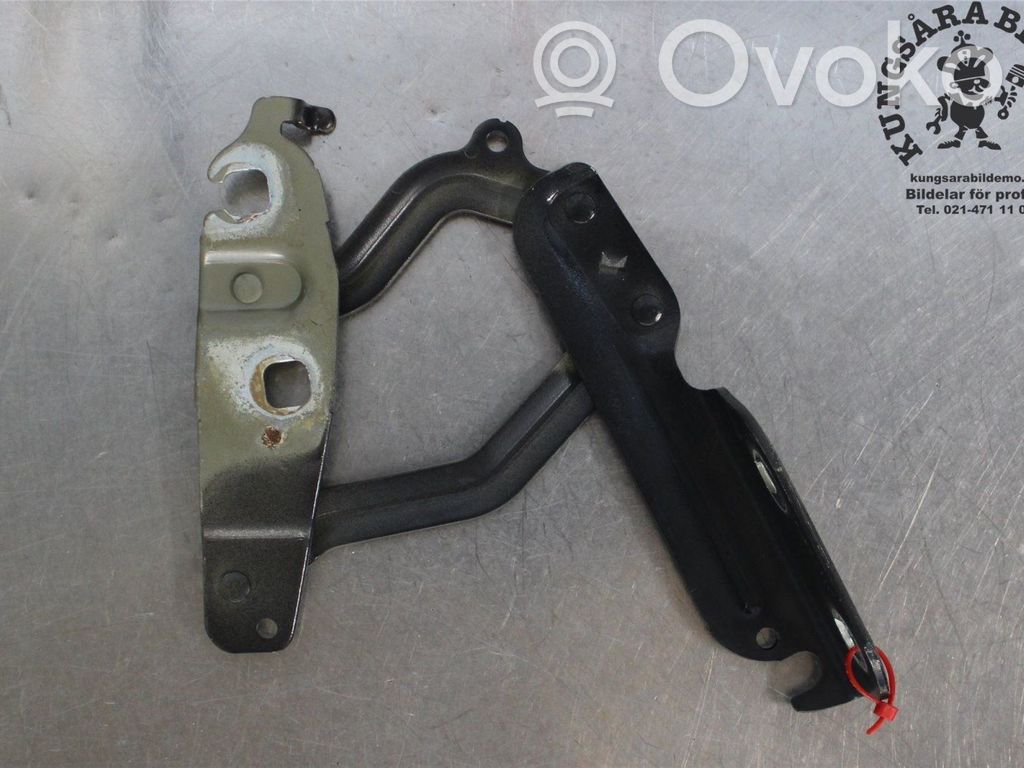 Ford Fiesta Zawiasy pokrywy / maski silnika 