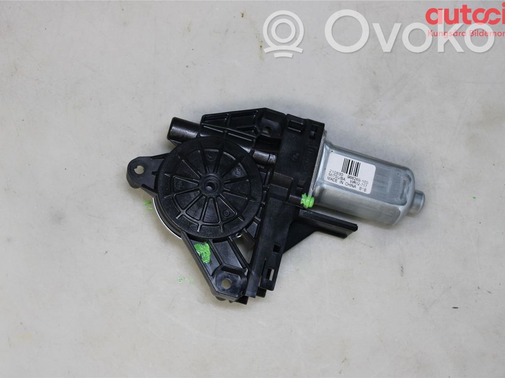 Volvo XC40 Front door window regulator motor 