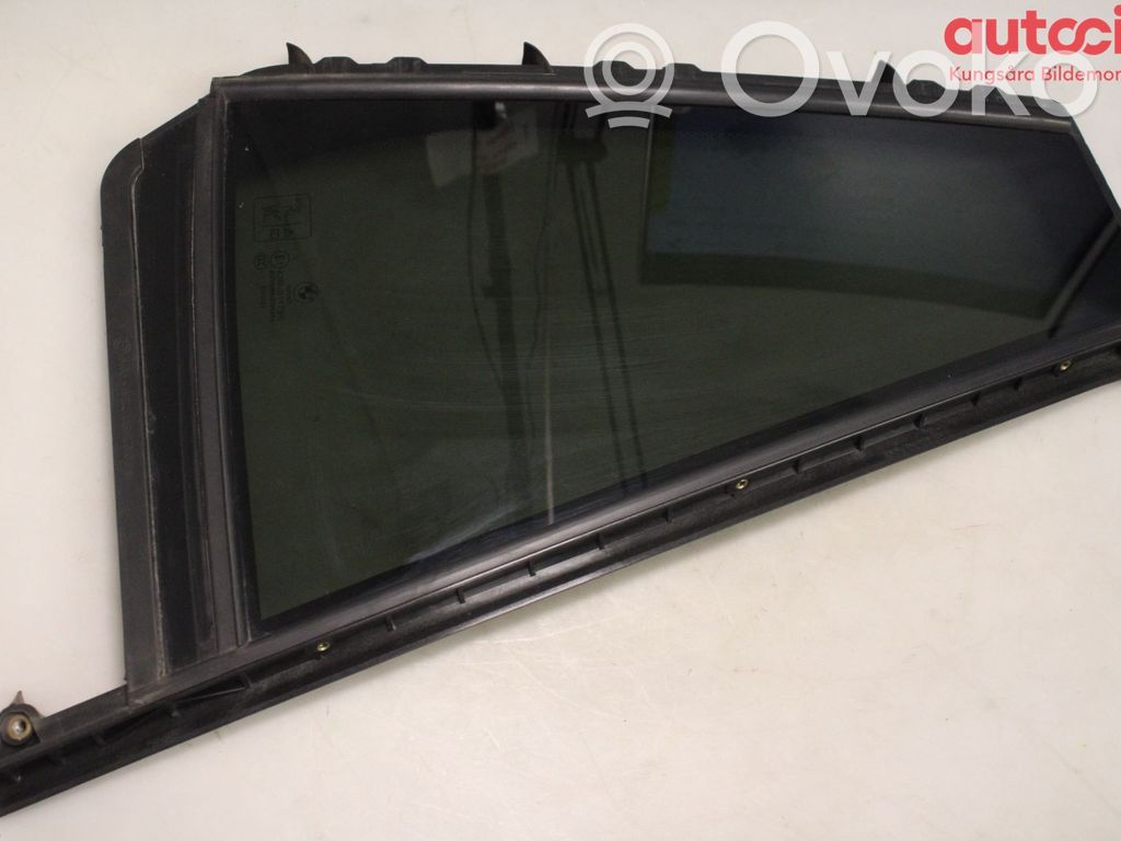 BMW X3 G01 Ventanilla de ventilación de la puerta trasera 