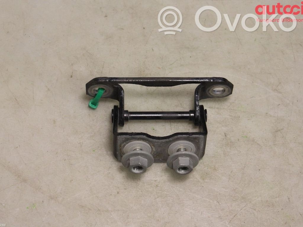 Subaru XV II Tailgate/trunk/boot hinge 