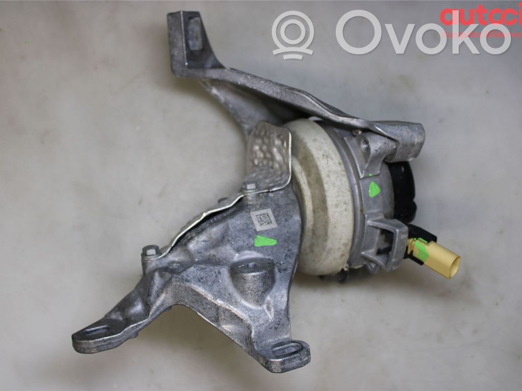 Volkswagen Touareg III Gearbox mount 