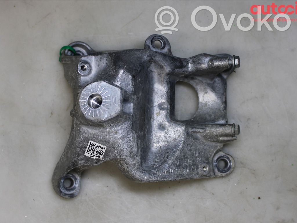 Volkswagen Touareg III Suport motor 