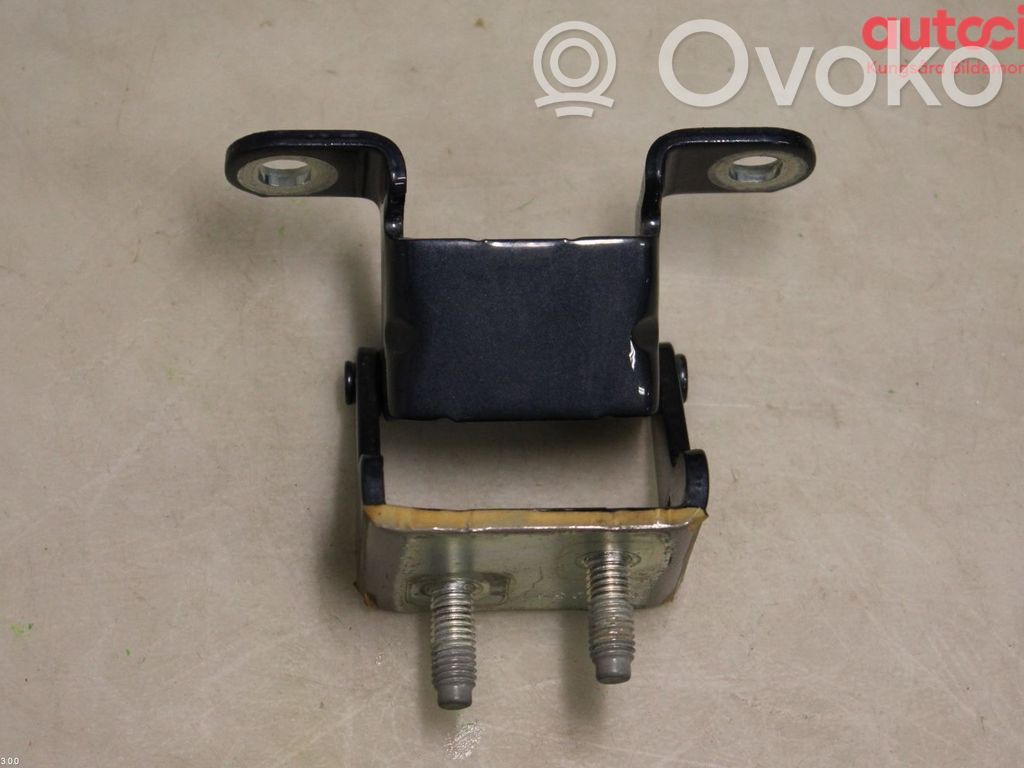 Volvo XC40 Tailgate/trunk/boot hinge 