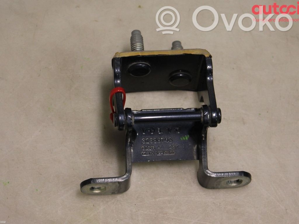 Volvo XC40 Tailgate/trunk/boot hinge 