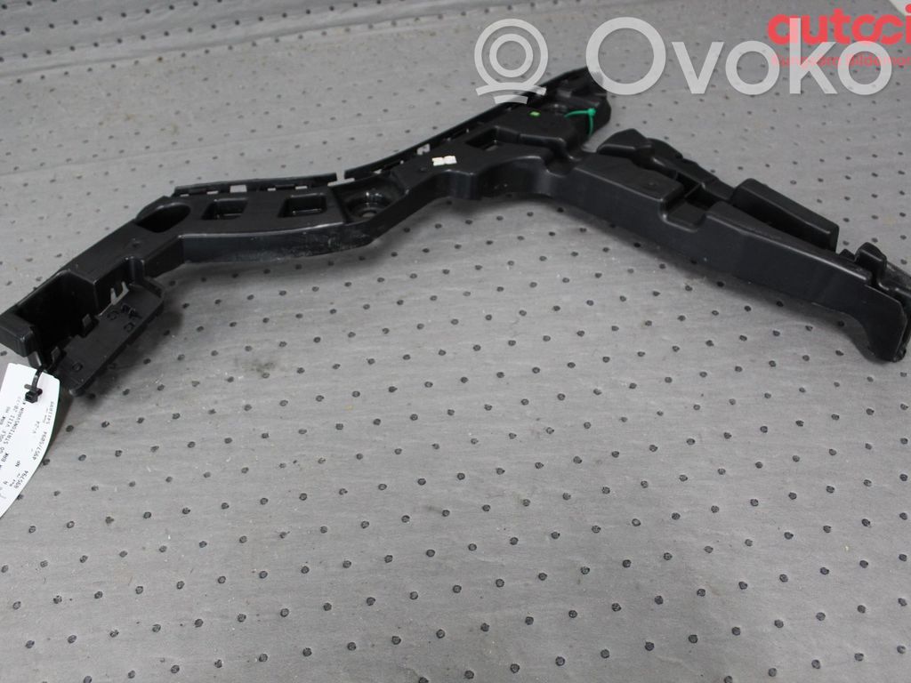 Volkswagen Golf VIII Uchwyt / Mocowanie zderzaka tylnego 