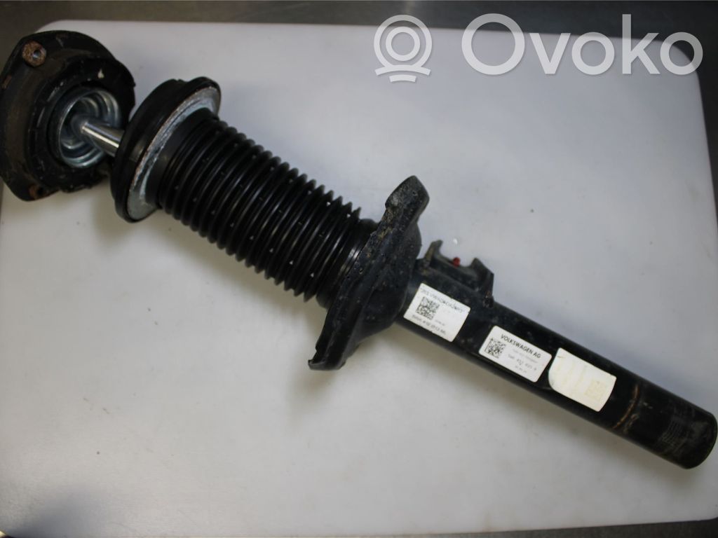 Volkswagen Golf VIII Stoßdämpfer Federbein 