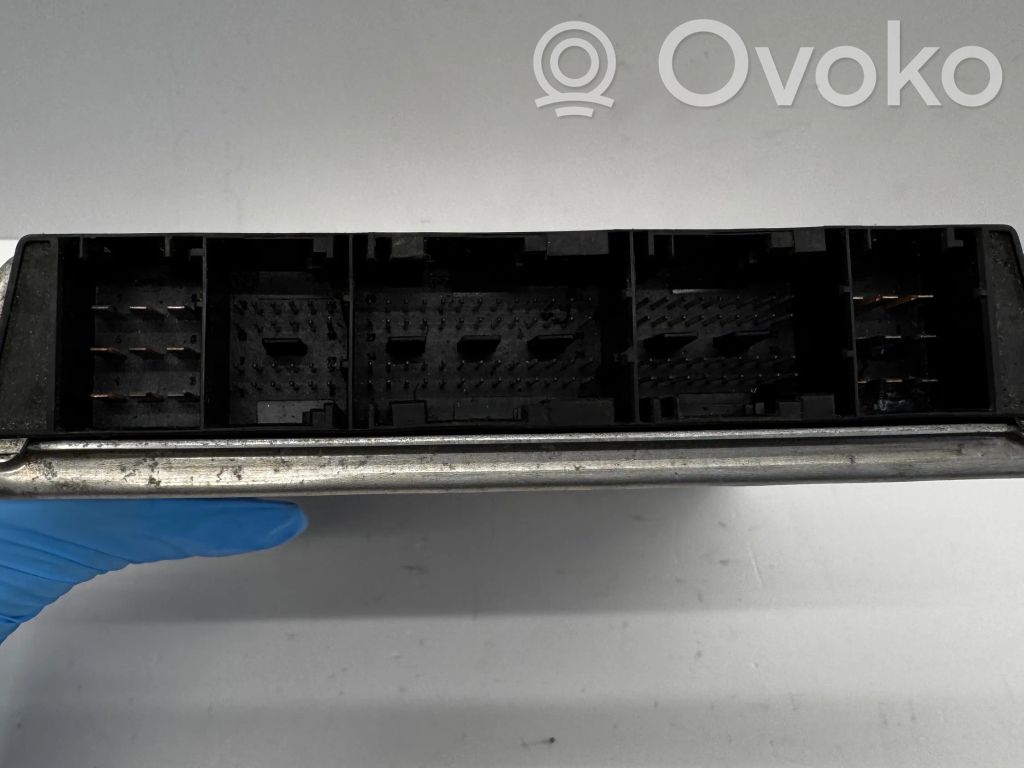 BMW 5 E39 Engine control unit/module 