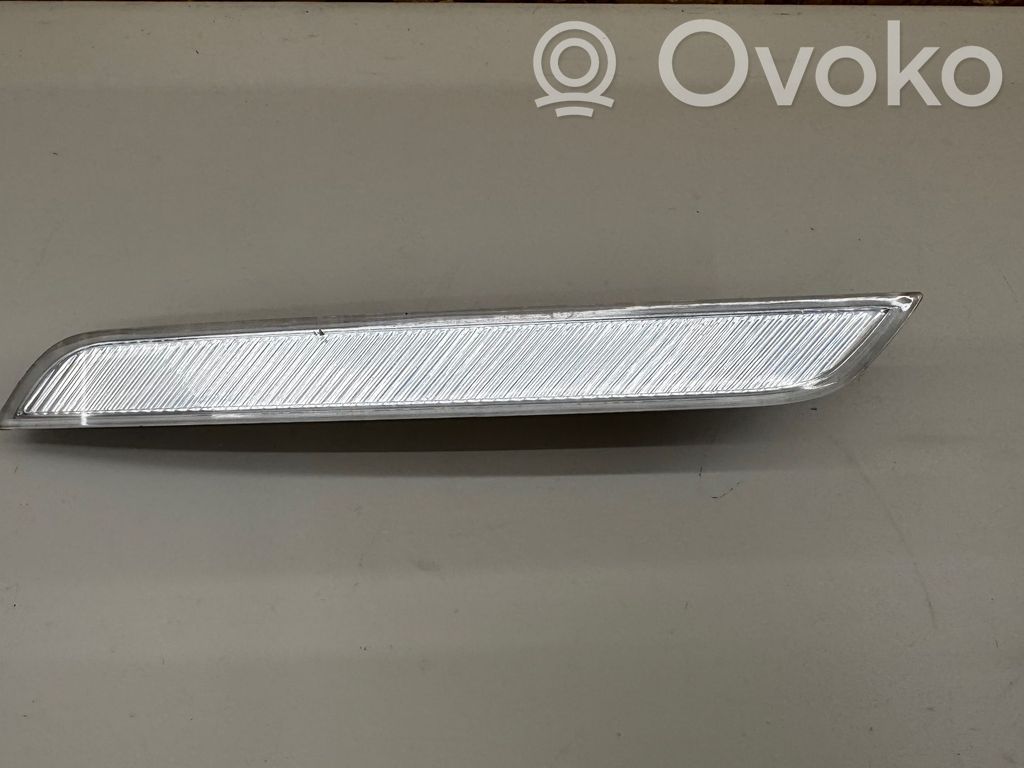 Front reflector   7187087