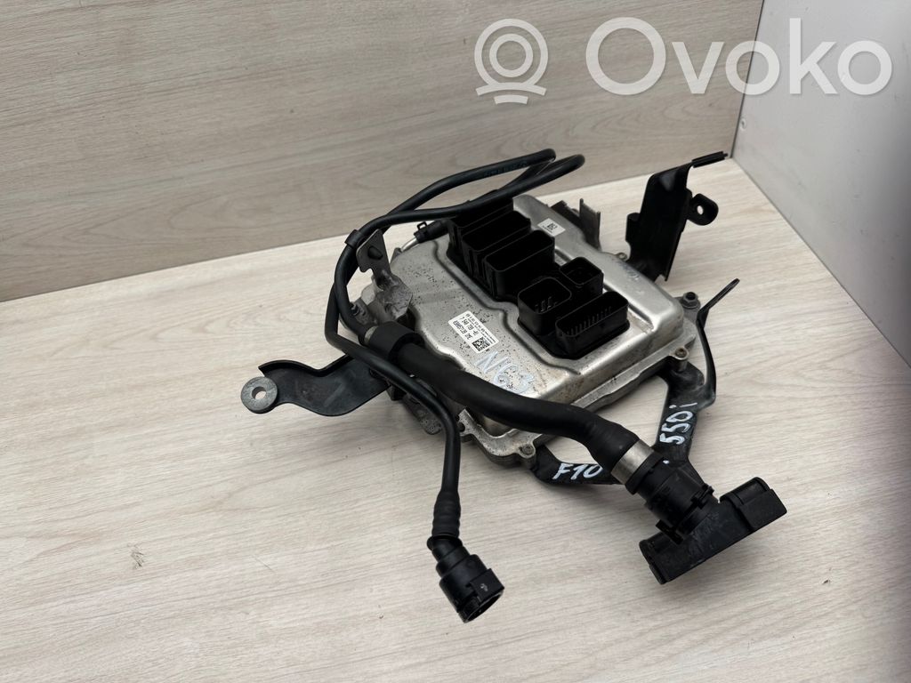 BMW 5 F10 F11 Engine control unit/module 