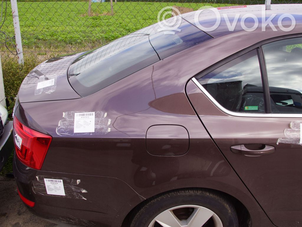 Panel lateral trasero   LF8Z