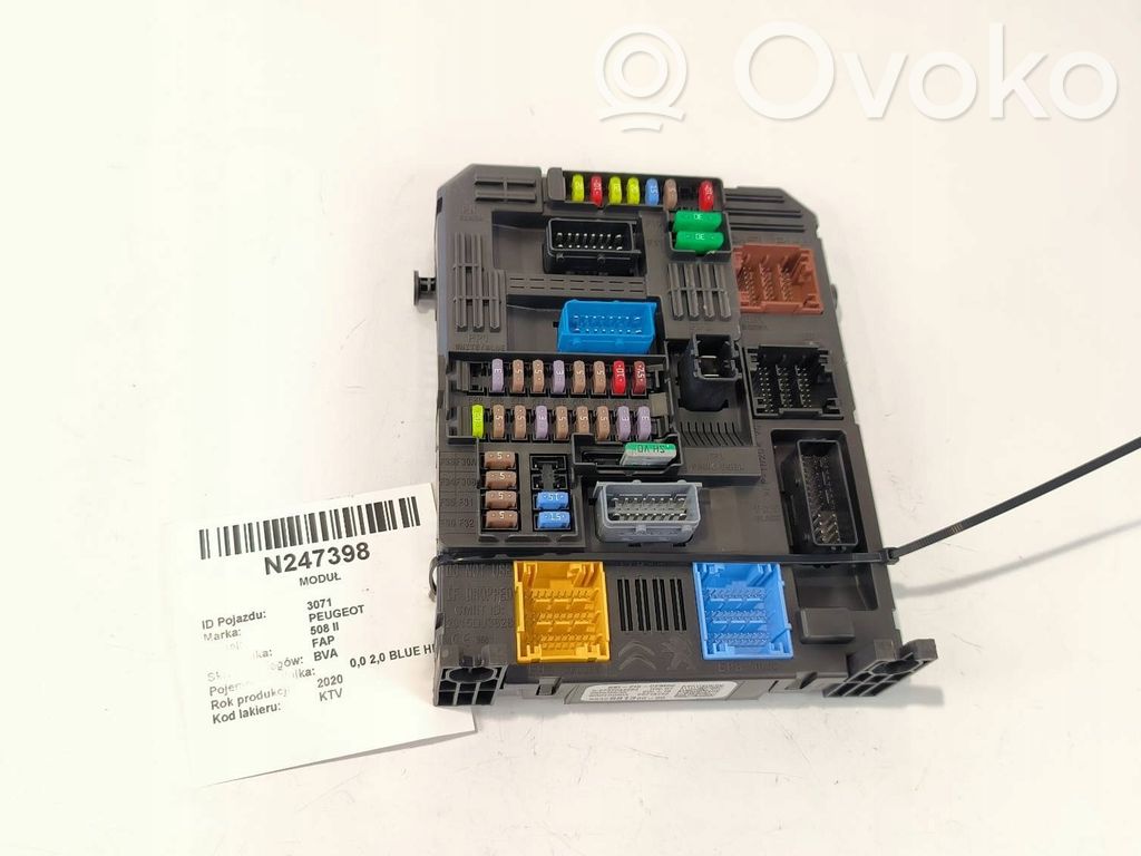 Peugeot 508 II Relay mounting block 