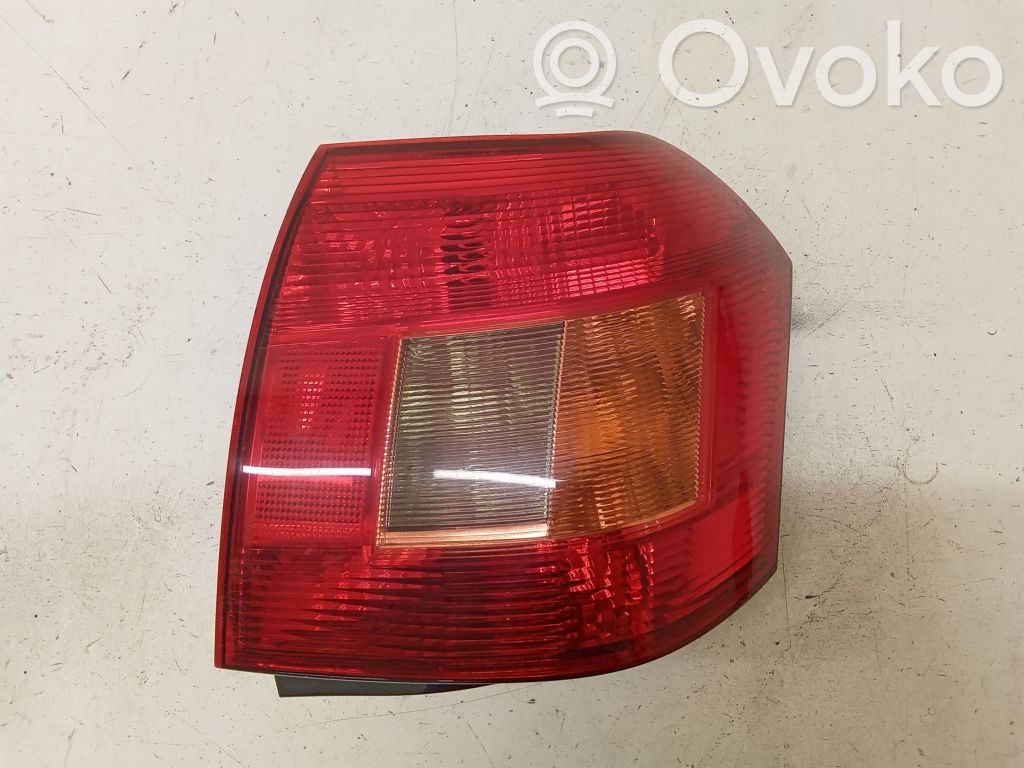 Toyota Corolla E120 E130 Rückleuchte Heckleuchte 