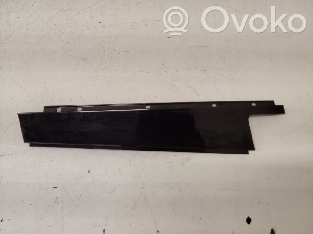 BMW 3 E90 E91 Kita galinių durų apdailos detalė 