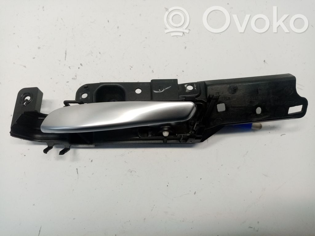 Front door interior handle   51219112429
